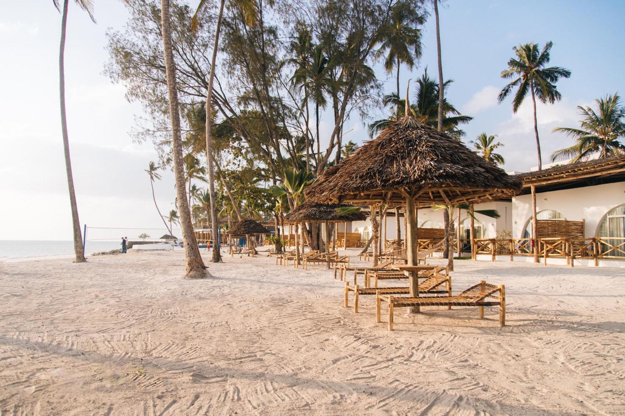 Royal Mandarin Hotel & Resort Pwani Mchangani Extérieur photo