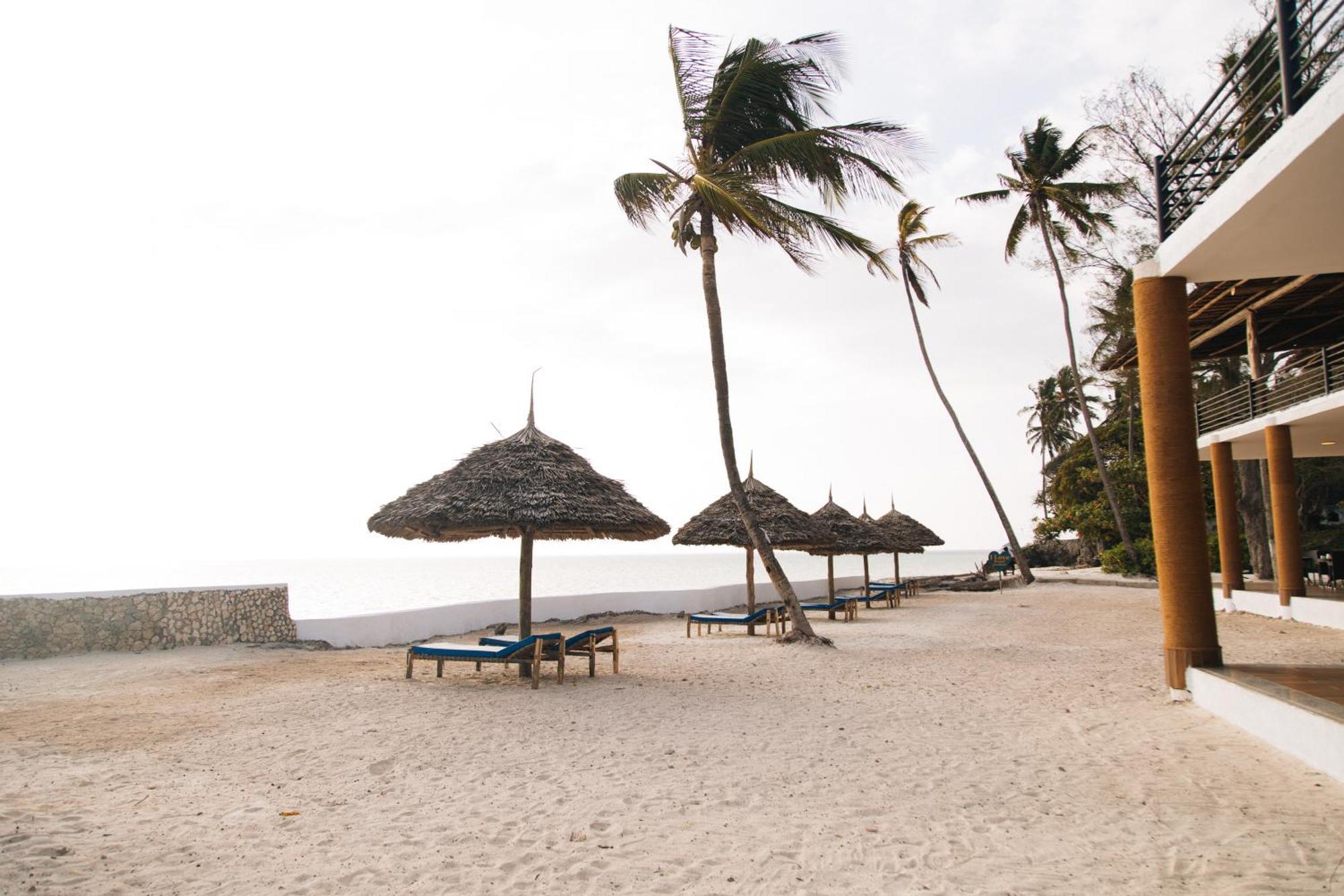 Royal Mandarin Hotel & Resort Pwani Mchangani Extérieur photo