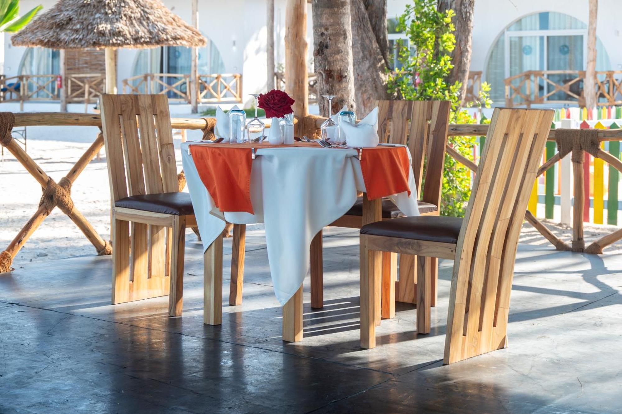 Royal Mandarin Hotel & Resort Pwani Mchangani Extérieur photo