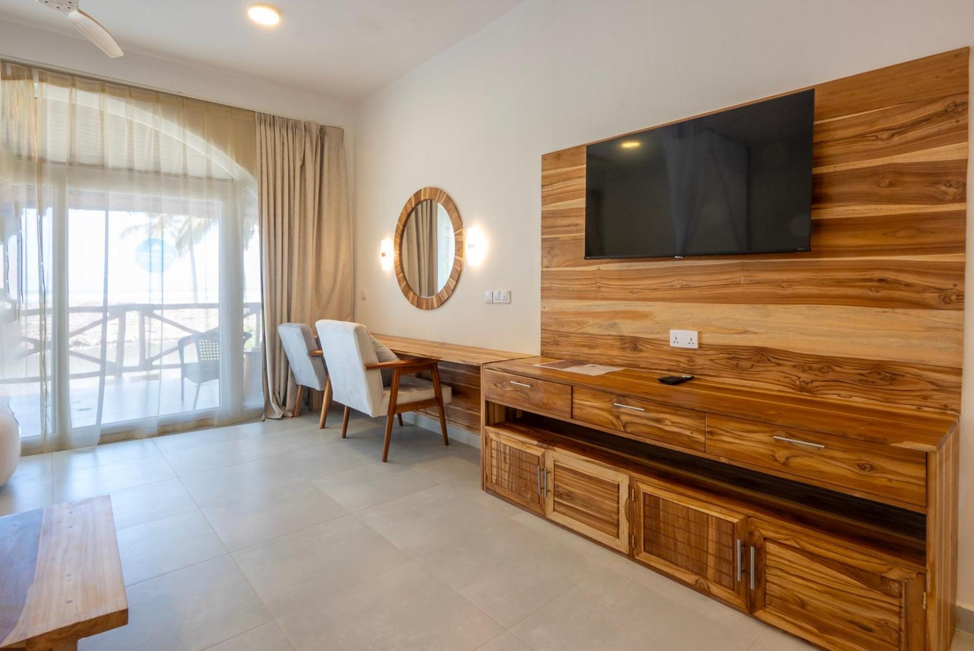 Royal Mandarin Hotel & Resort Pwani Mchangani Extérieur photo