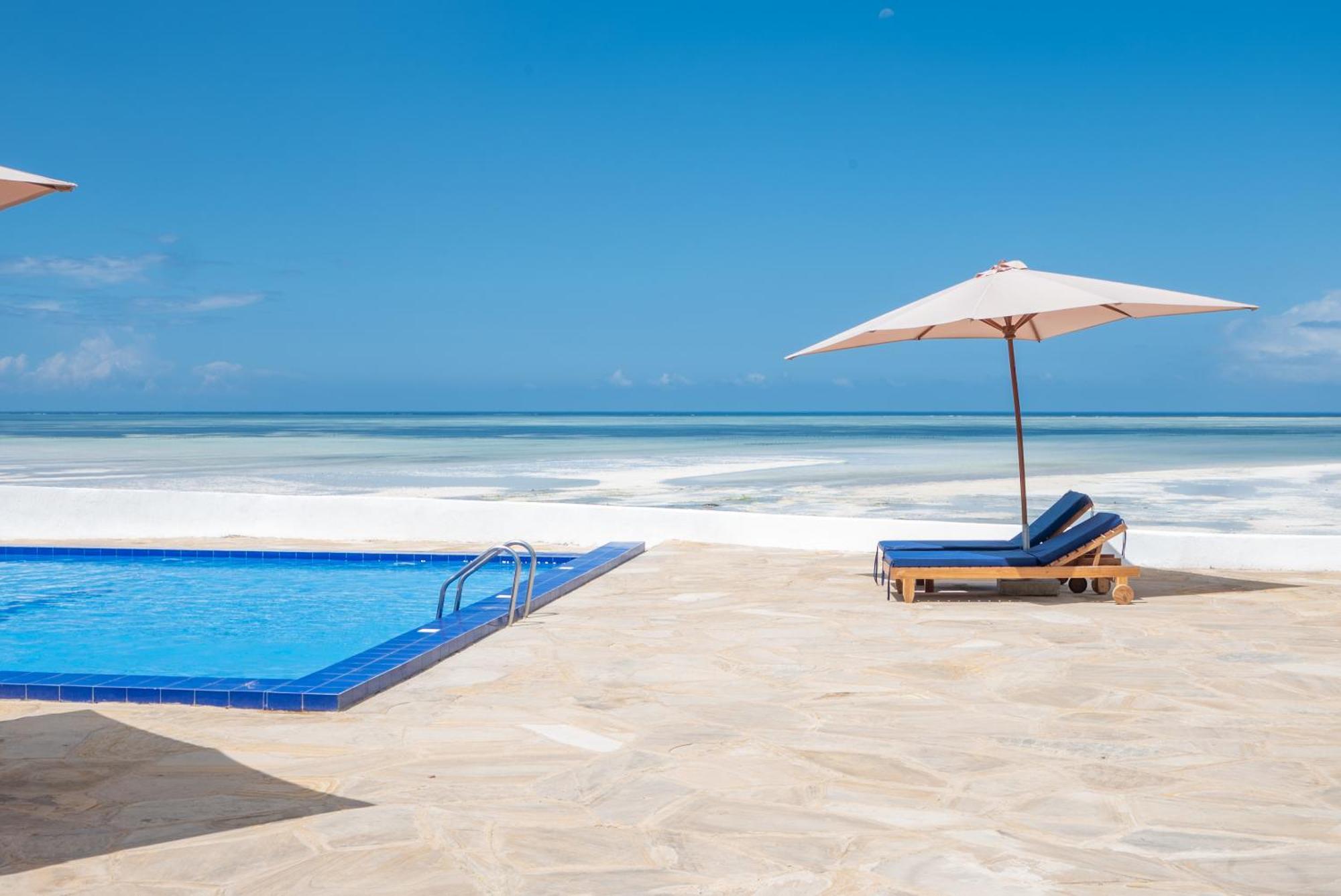 Royal Mandarin Hotel & Resort Pwani Mchangani Extérieur photo