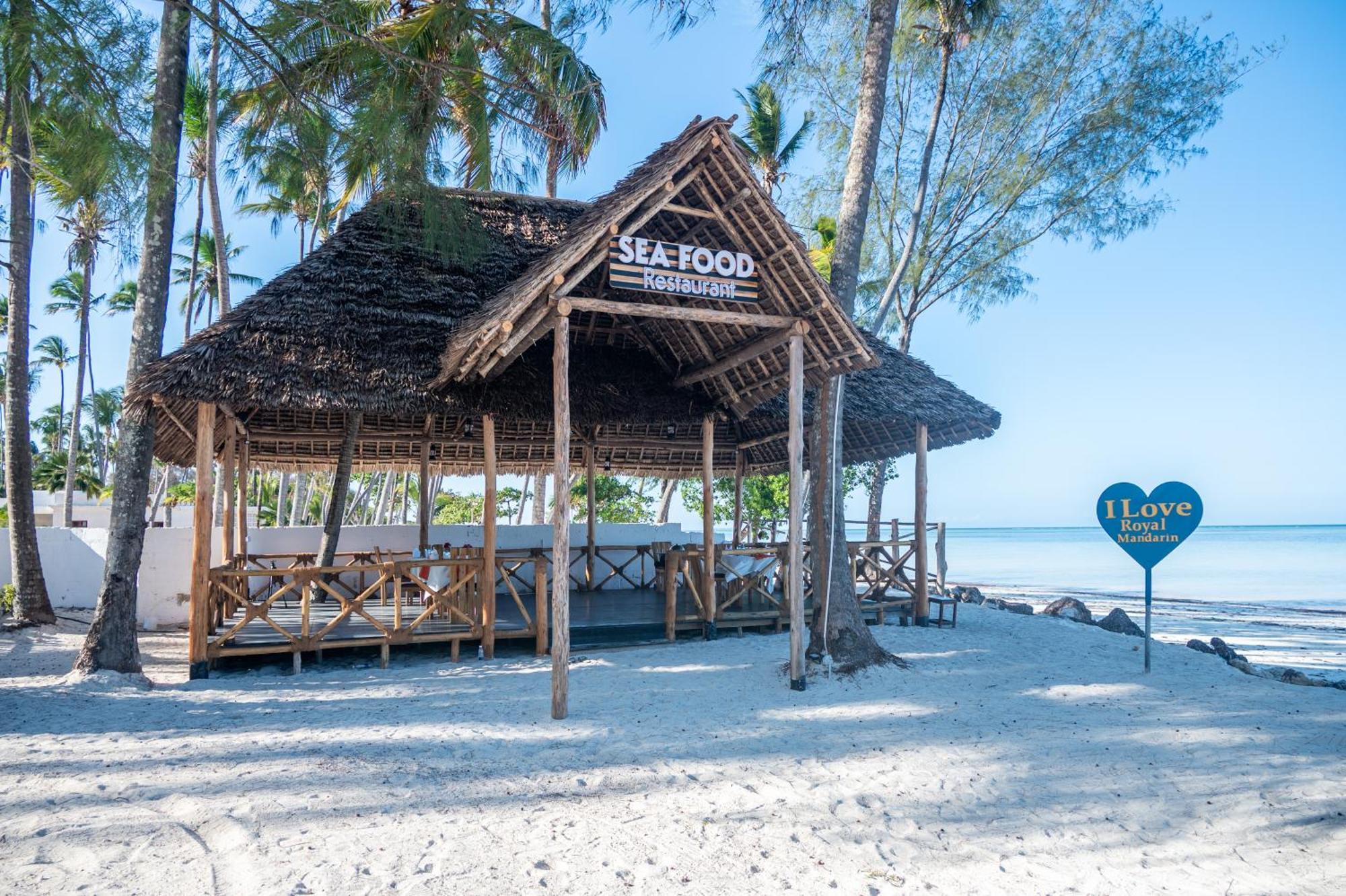 Royal Mandarin Hotel & Resort Pwani Mchangani Extérieur photo